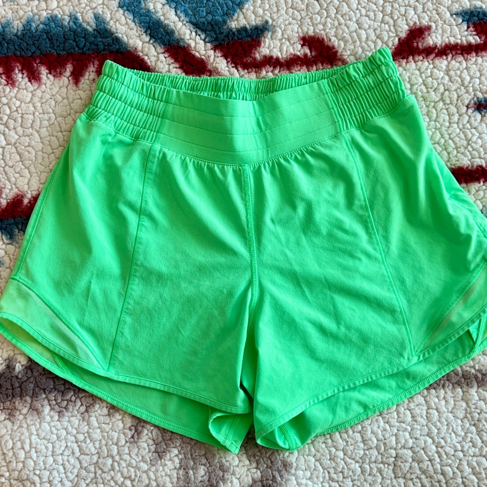 Lululemon hotty high-rise size 4 💚
